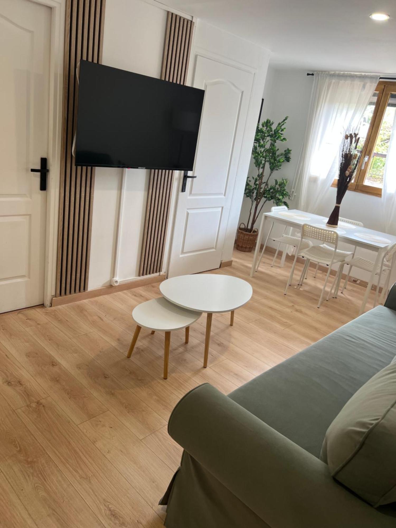 Appartement Pres De Paris, Disney & Cdg Tremblay-en-France ภายนอก รูปภาพ
